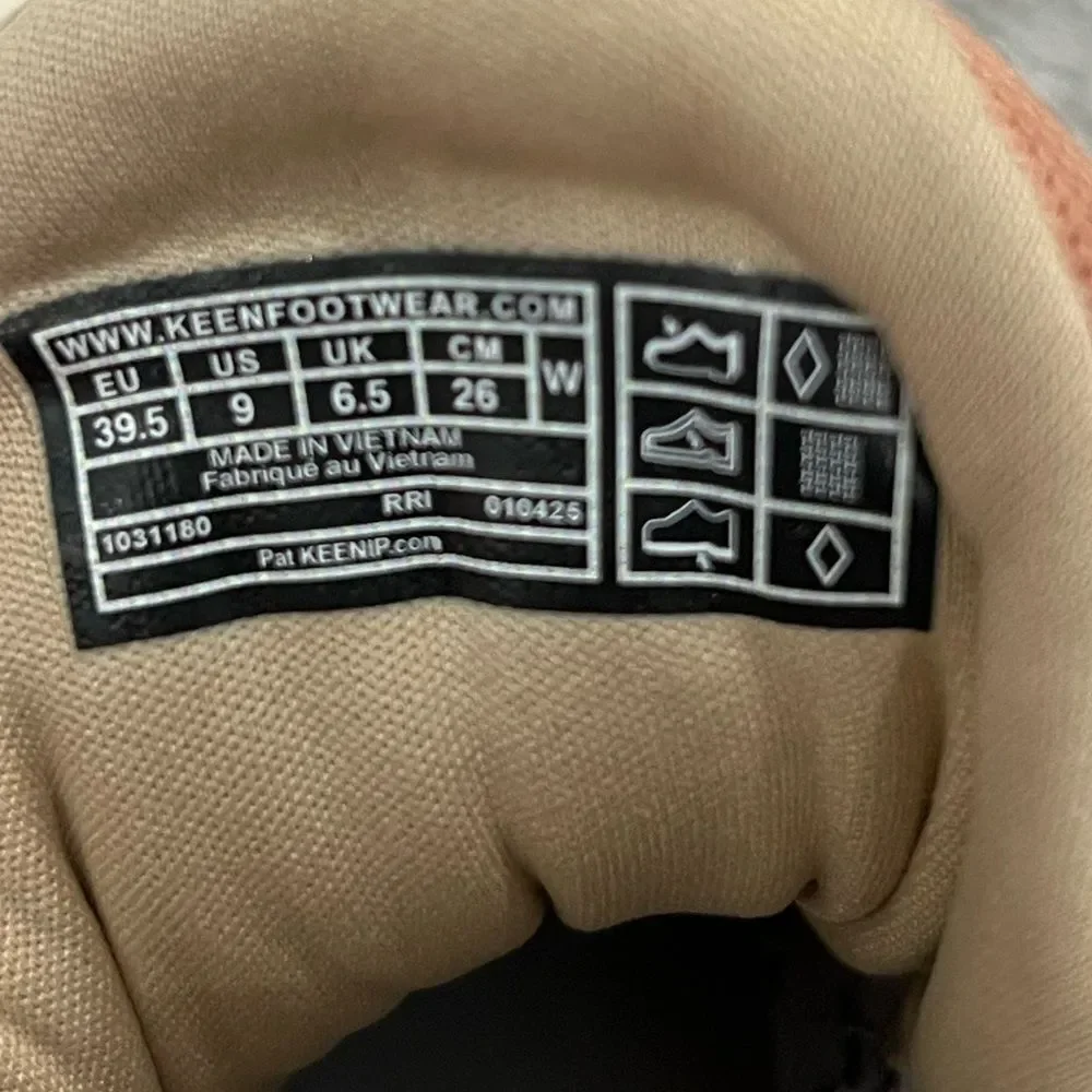 Keen comfortable shoes